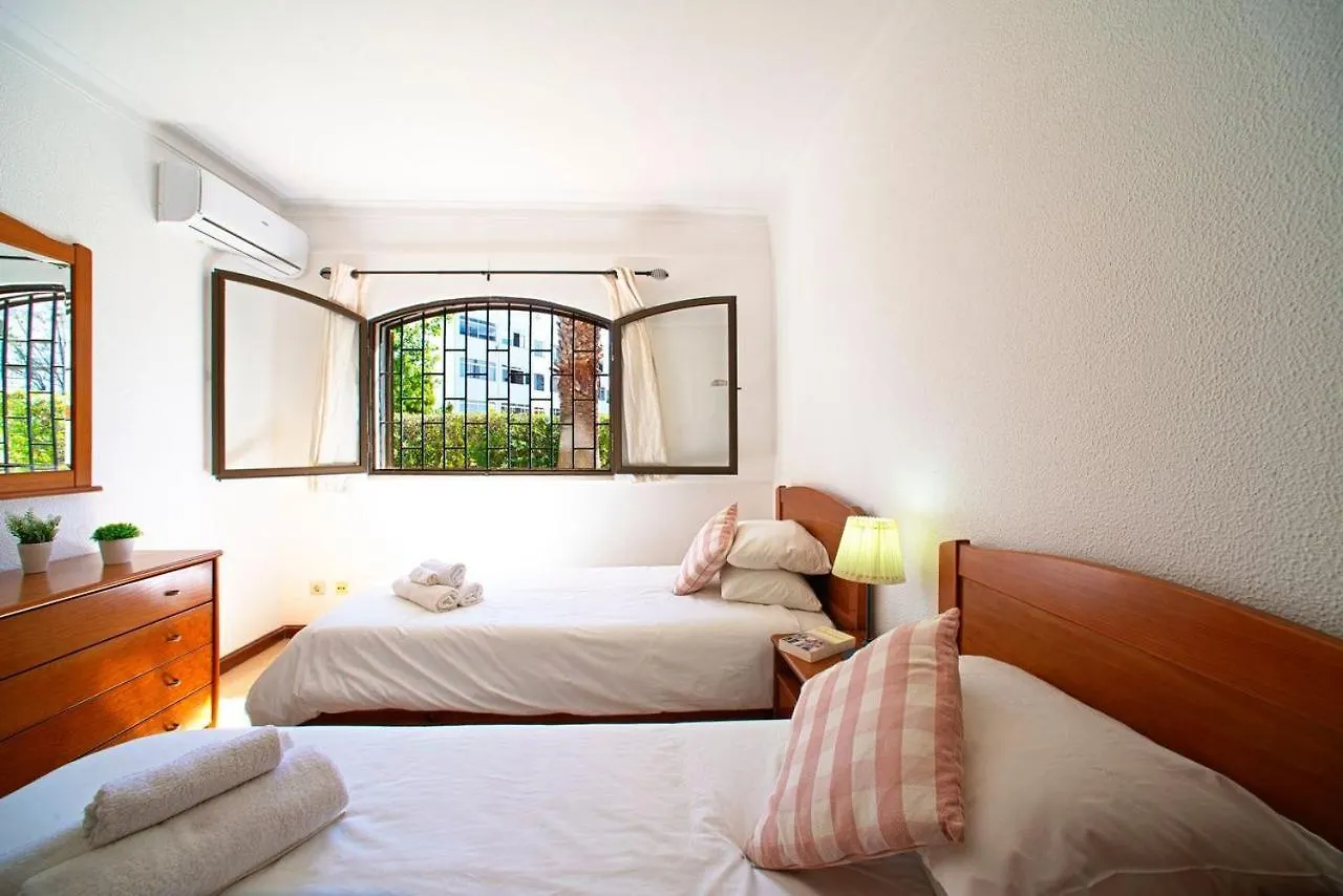 2 Bed Ground Floor Apartment In Vilamoura 0*,  Portugal
