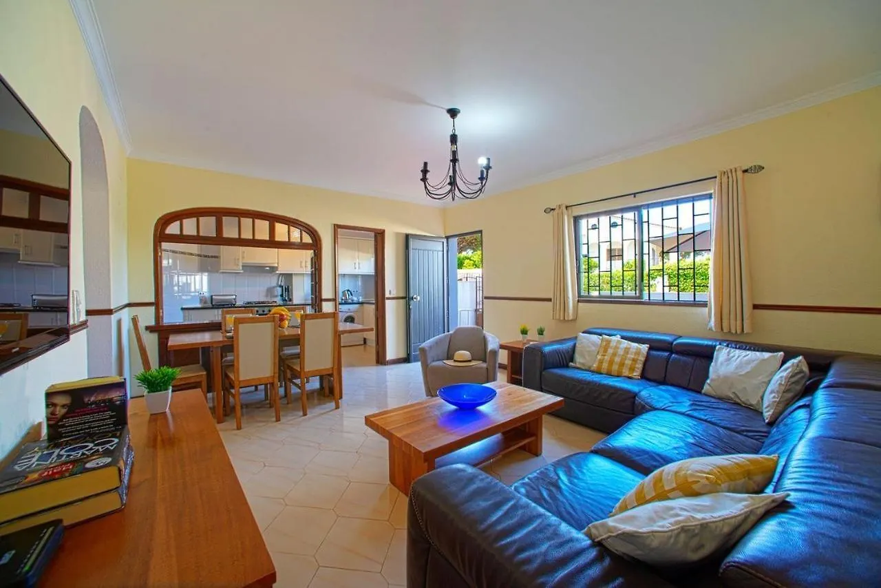 2 Bed Ground Floor Apartment In Vilamoura Portugalsko