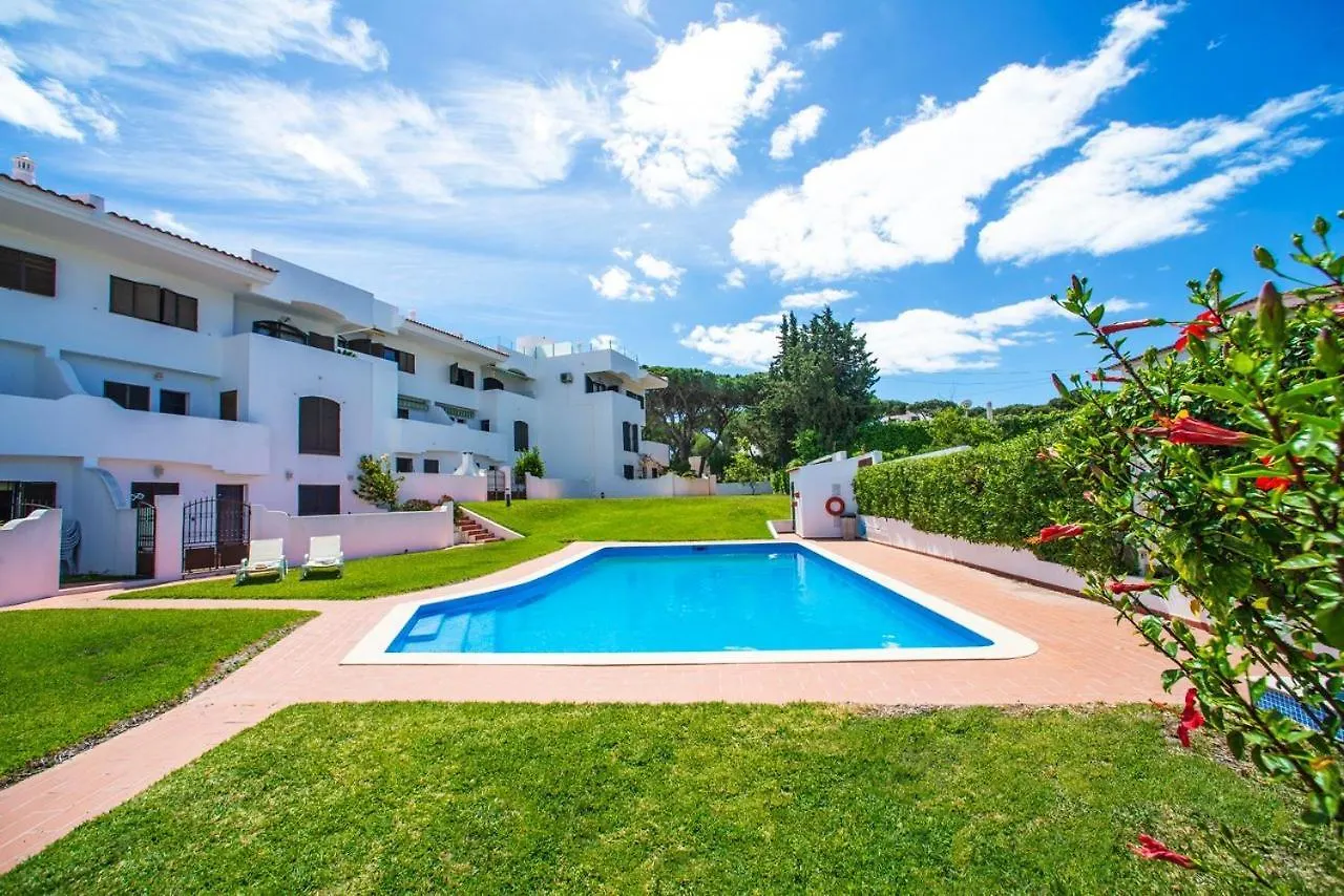 2 Bed Ground Floor Apartment In Vilamoura