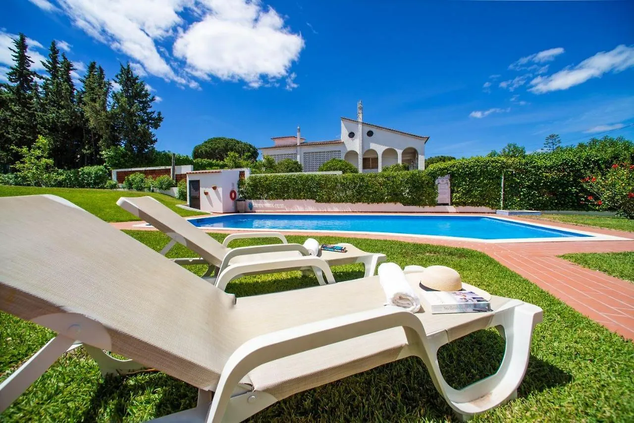 2 Bed Ground Floor Apartment In Vilamoura contacts